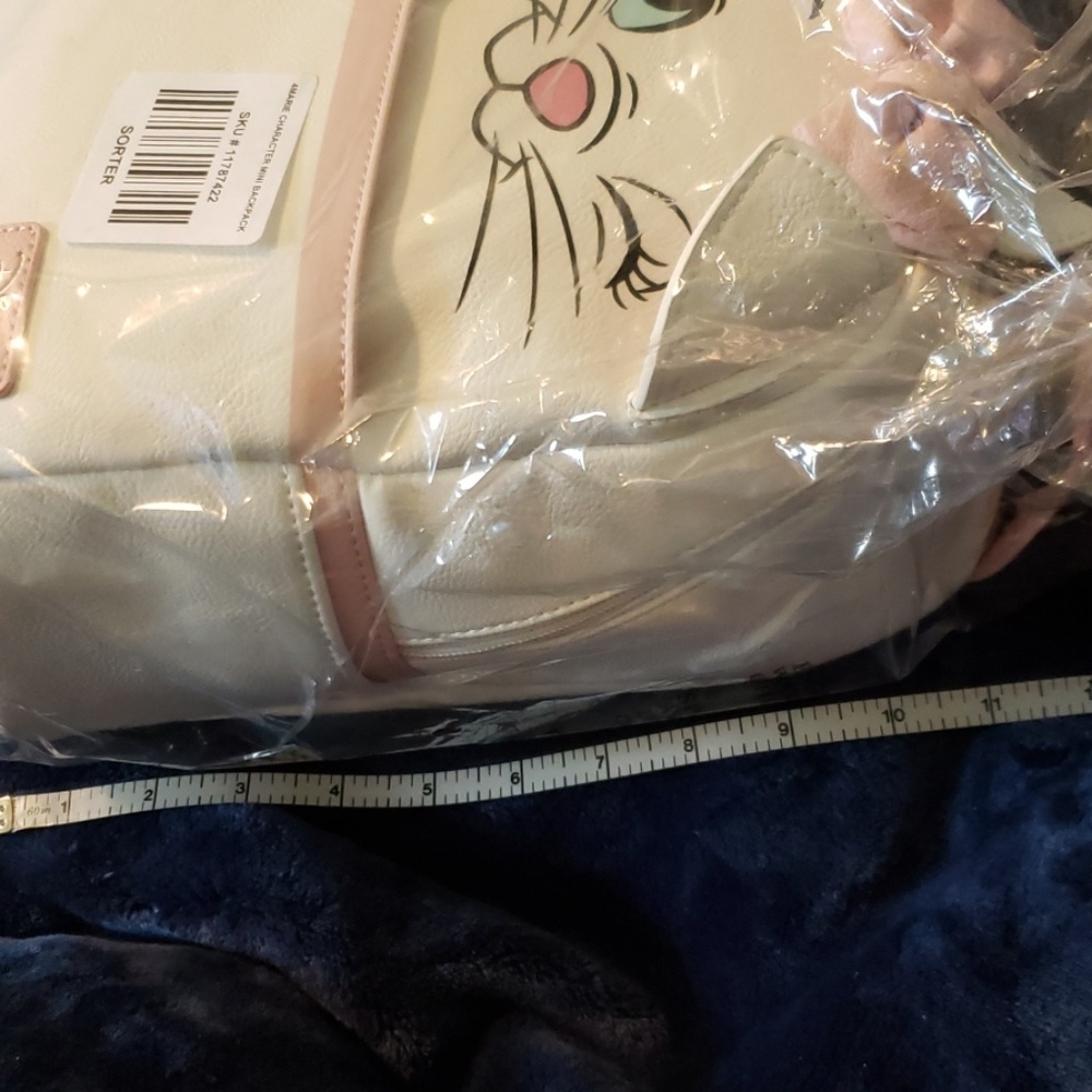 Disney's Marie (Disney's Aristocats) loungefly bag - Picture 8 of 8